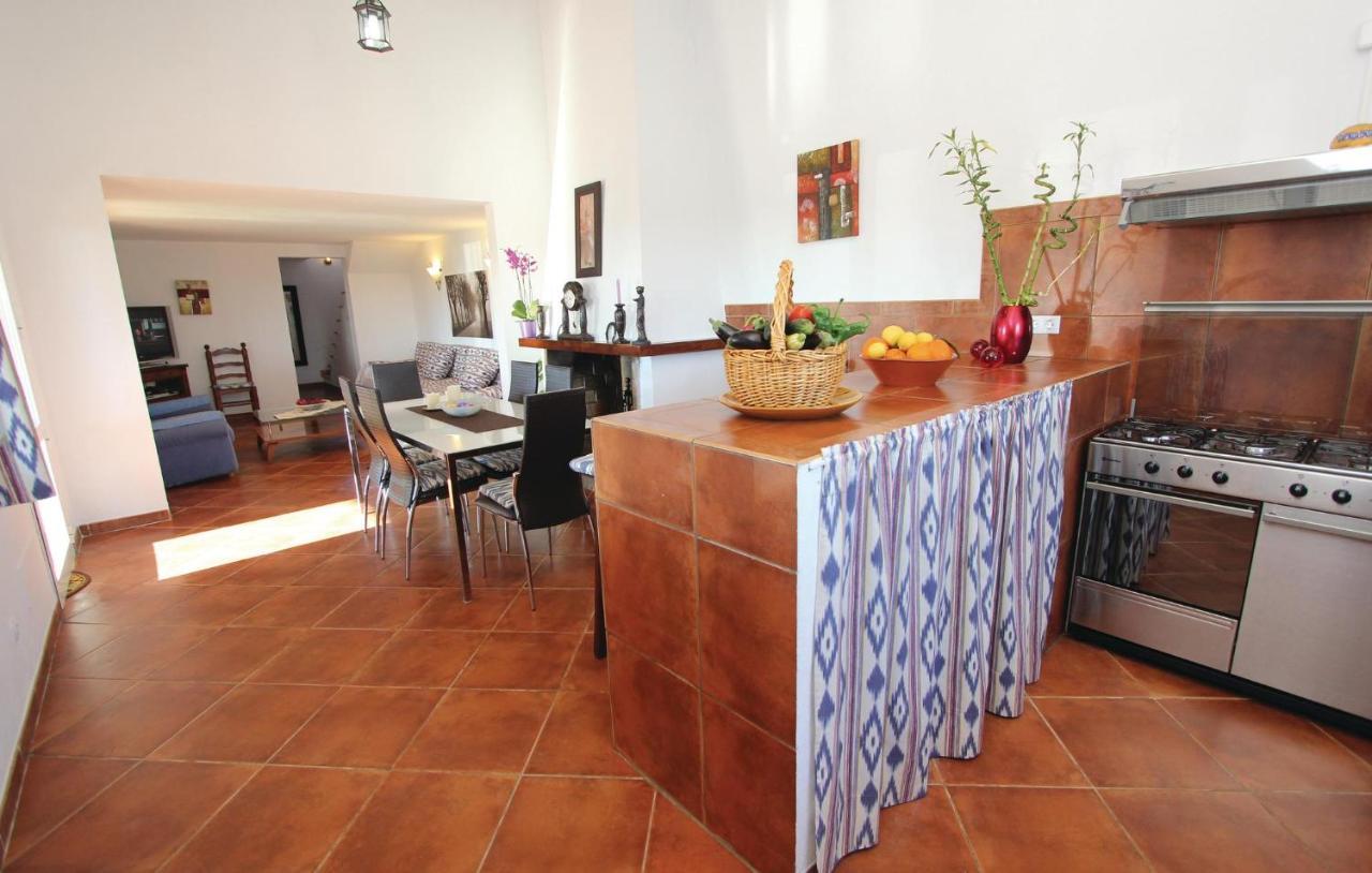 Gorgeous Home In Muro With Kitchen المظهر الخارجي الصورة